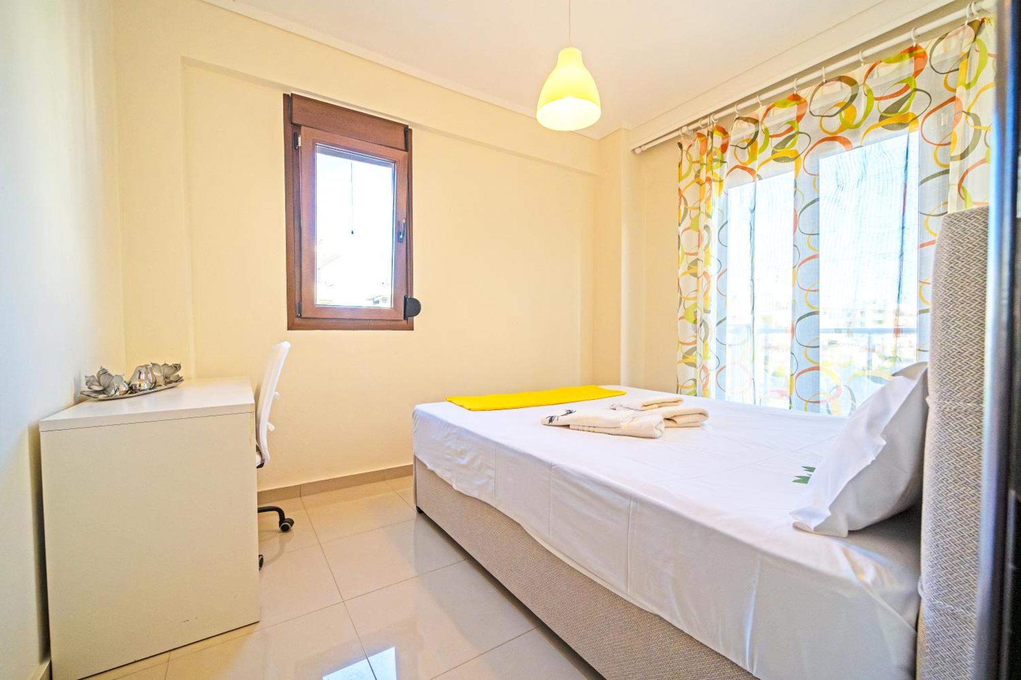 Luxury And Sunny Apartment 250 Mts From The Beach!! Peraía エクステリア 写真