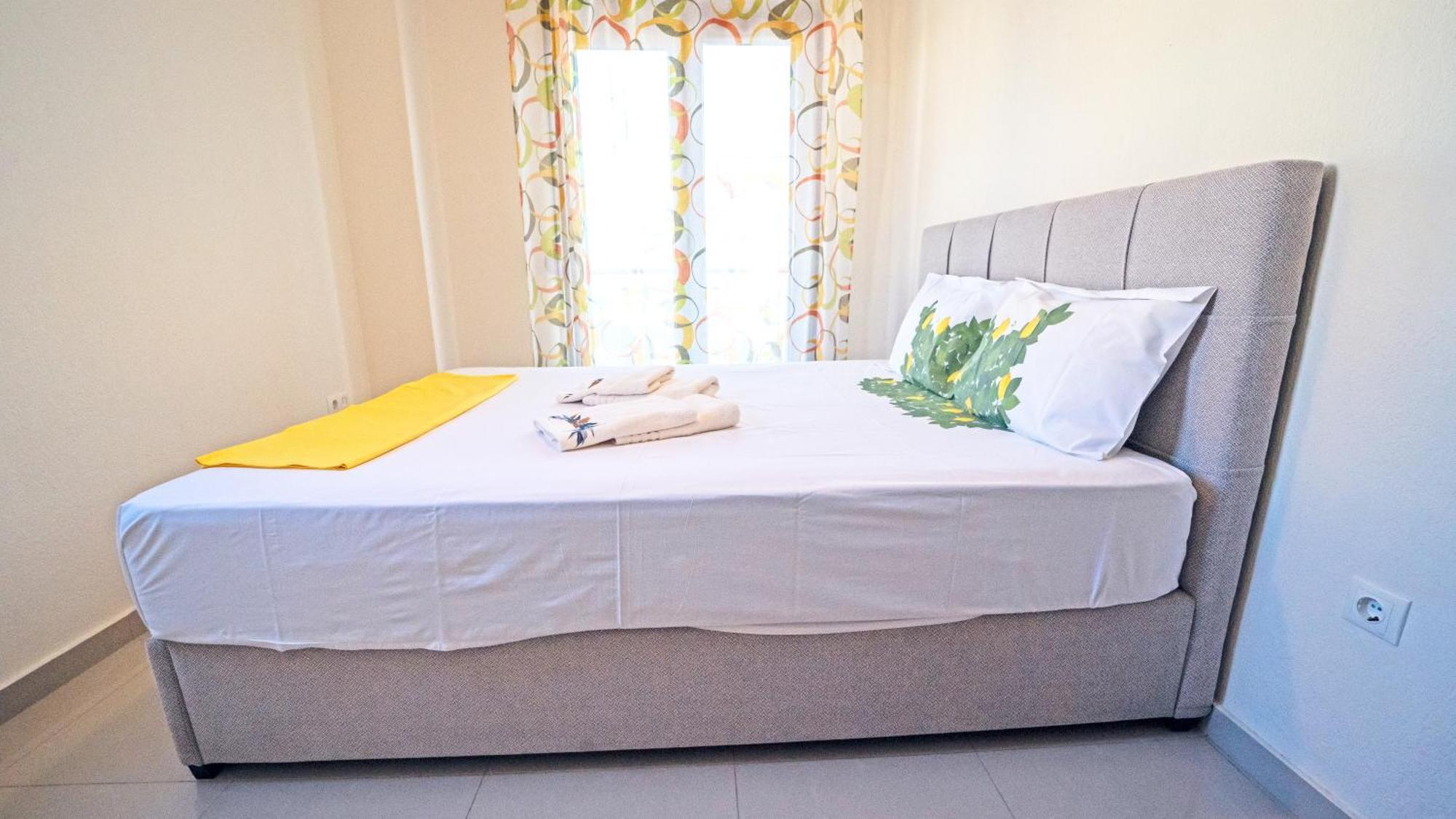 Luxury And Sunny Apartment 250 Mts From The Beach!! Peraía エクステリア 写真