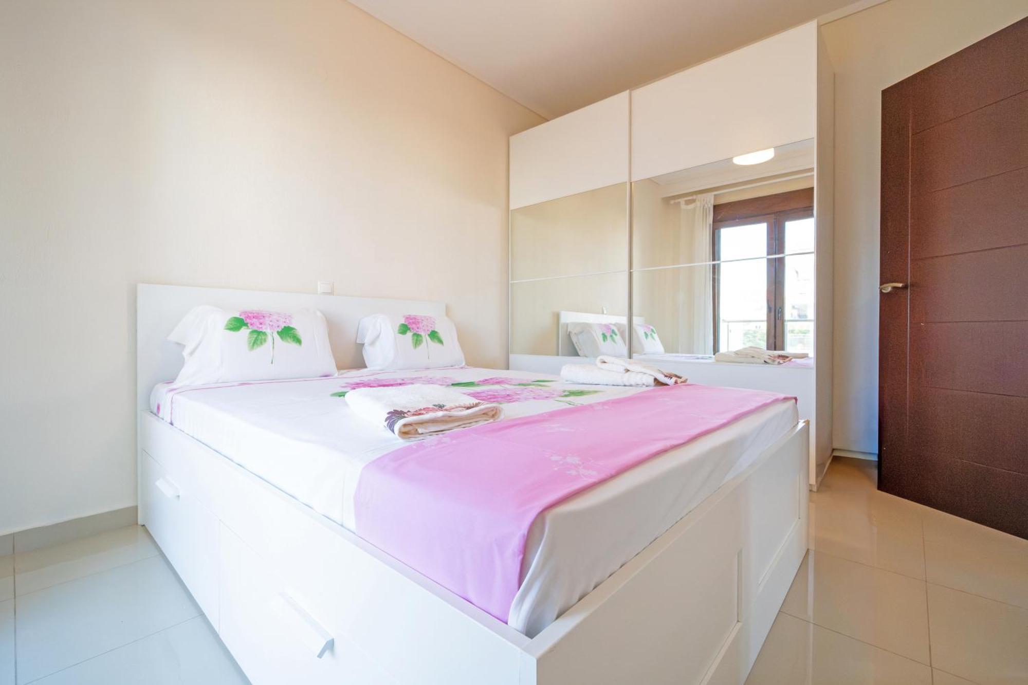 Luxury And Sunny Apartment 250 Mts From The Beach!! Peraía エクステリア 写真